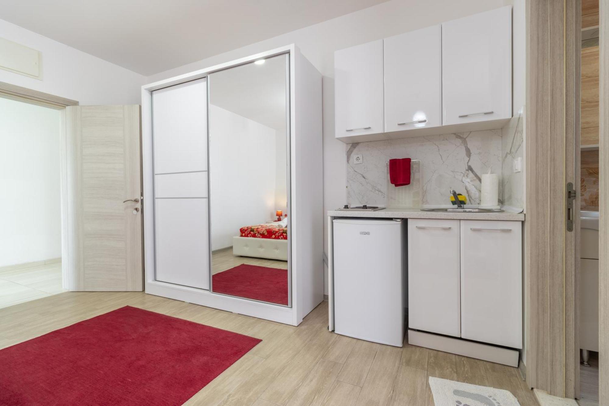 Demiri Apartments Улцинь Экстерьер фото