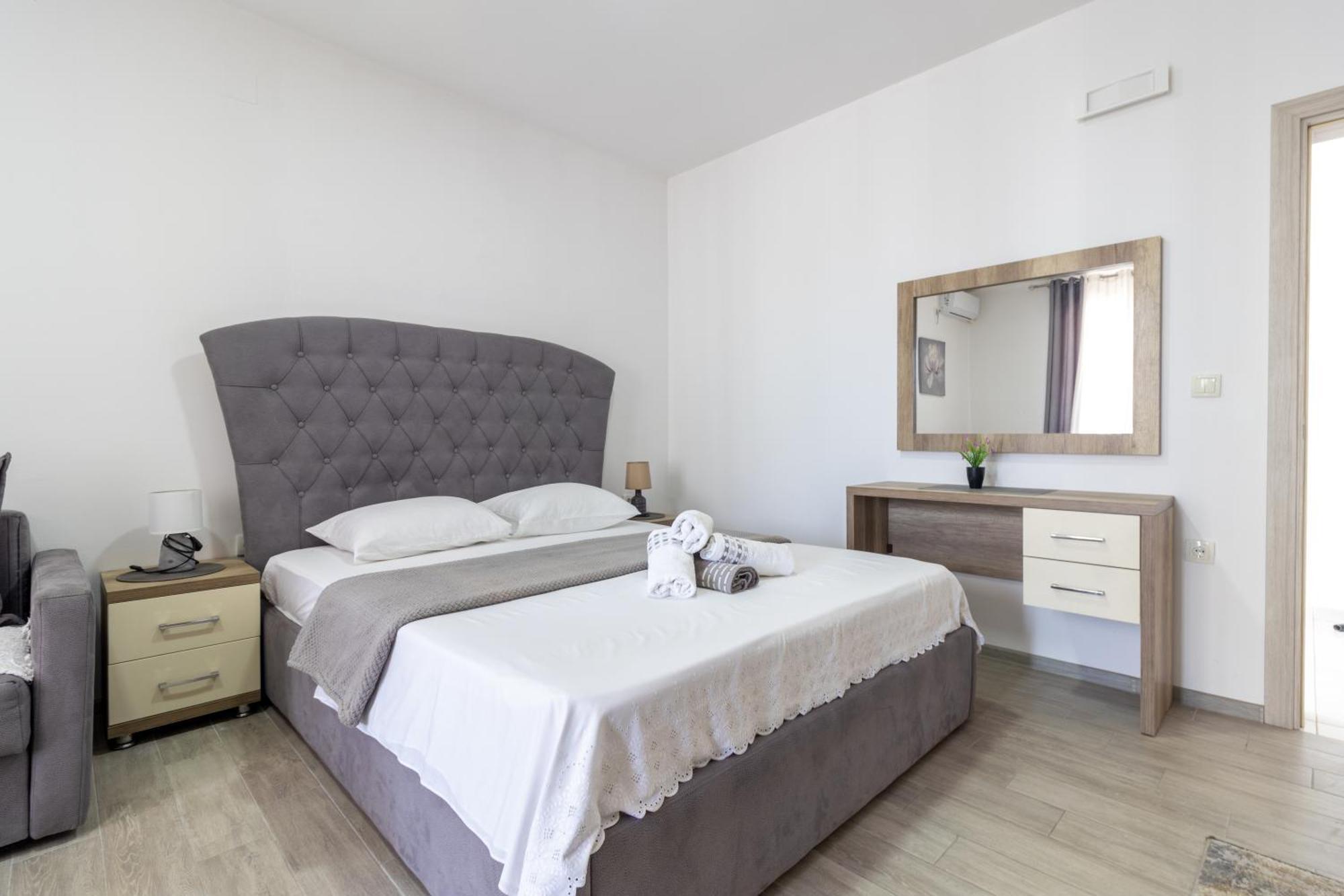 Demiri Apartments Улцинь Экстерьер фото